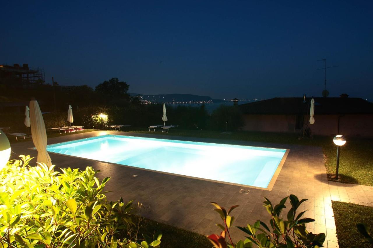 Panorama Lake View, Pool & Garden, 2 Bathrooms, Kingsize & Single-Beds, Fast Internet Тосколано-Мадерно Екстер'єр фото