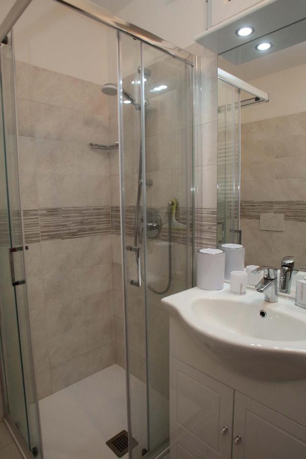Panorama Lake View, Pool & Garden, 2 Bathrooms, Kingsize & Single-Beds, Fast Internet Тосколано-Мадерно Екстер'єр фото